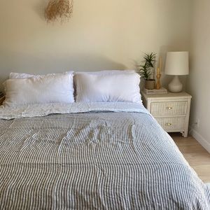 Brooklinen Queen Belgium French Linen Duvet Charcoal Chambray white striped